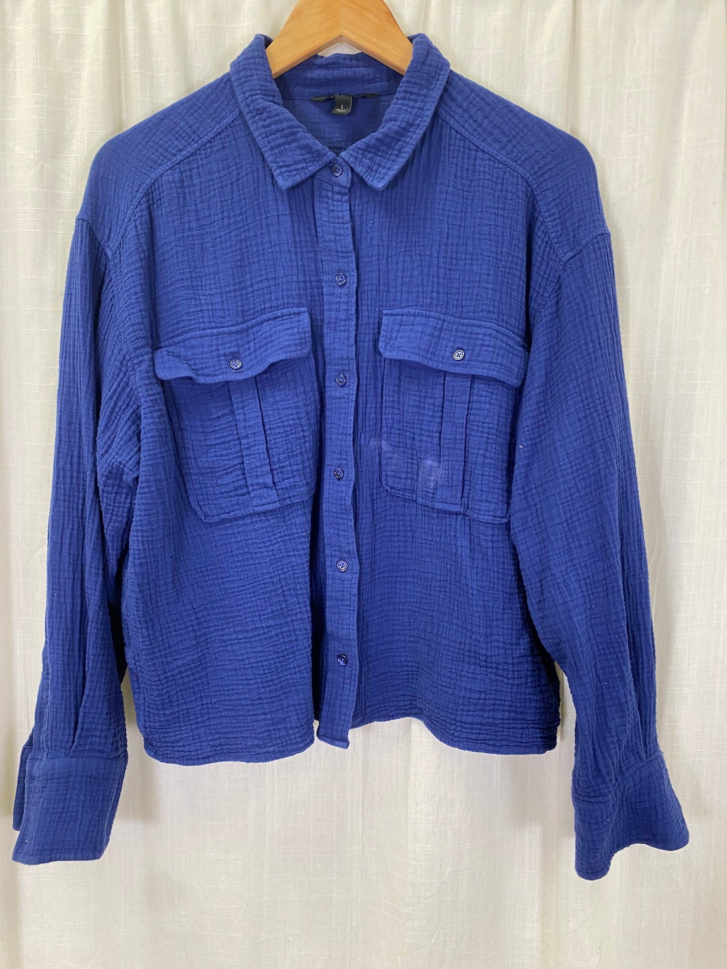 Banana Republic Button Up (L)