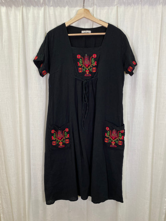 Black Embroidery Dress (L)