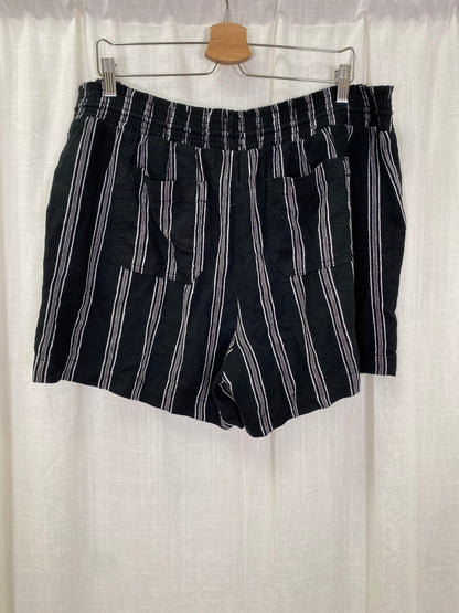 Briggs Shorts (XL)